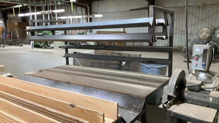 Molder Outfeed Sorting Table