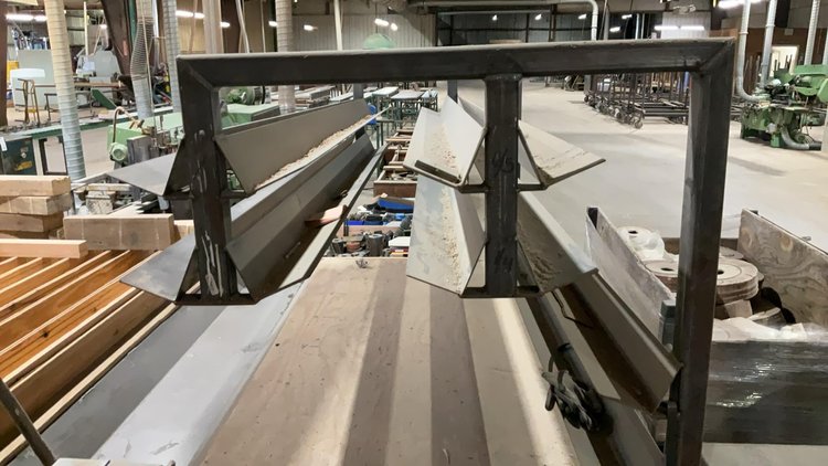 Molder Outfeed Sorting Table