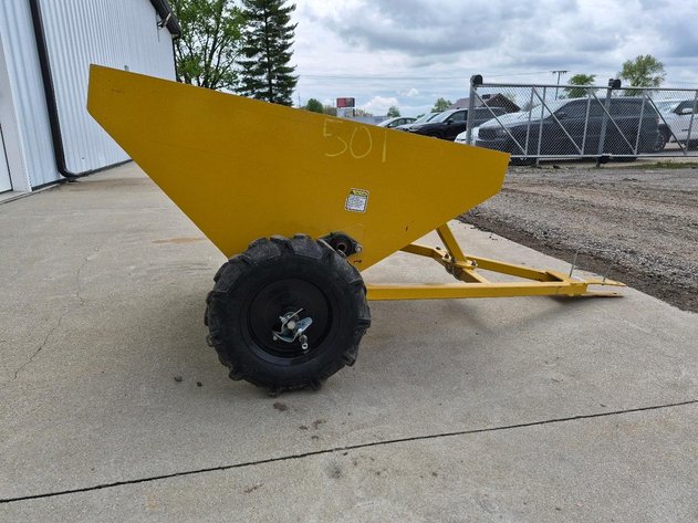 Compact Pull Behind Manure Spreader