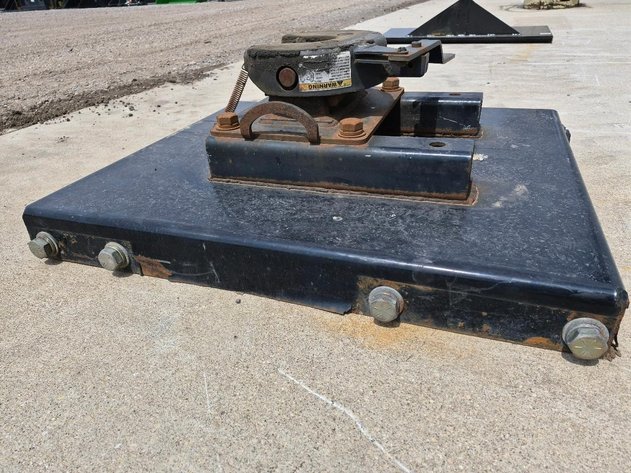 Fifth Wheel Hitch