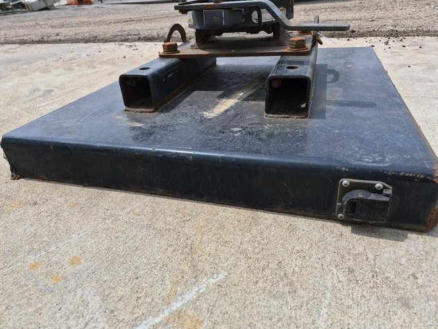 Fifth Wheel Hitch