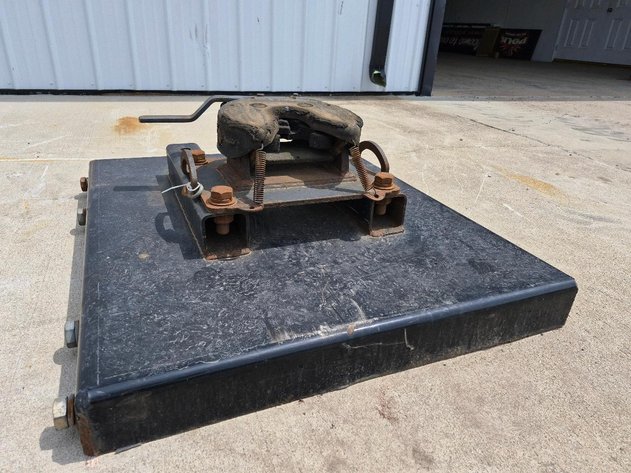 Fifth Wheel Hitch