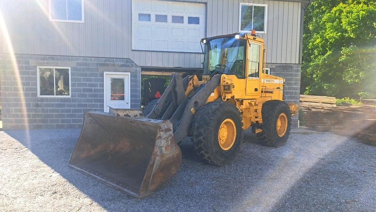 2000 Volvo L70D Wheel Loader