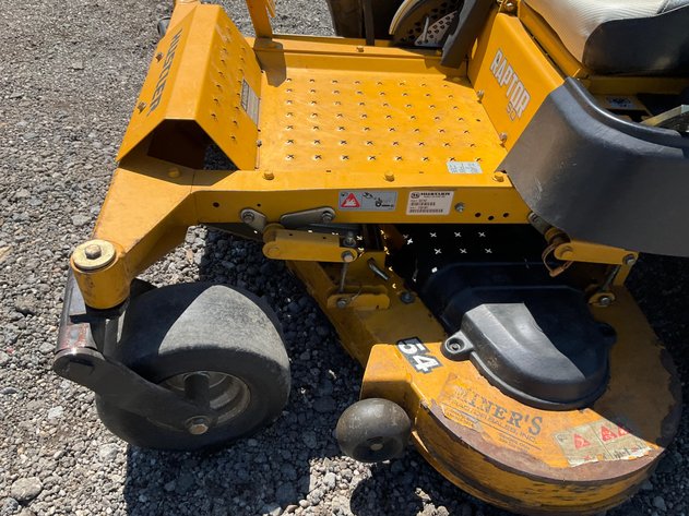 Hustler Raptor SD Zero-Turn Mower*