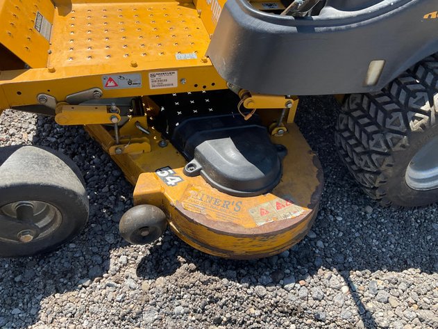 Hustler Raptor SD Zero-Turn Mower*