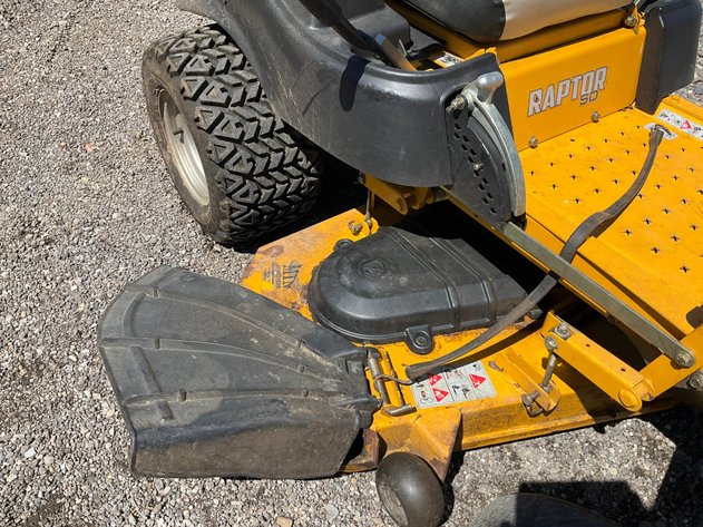 Hustler Raptor SD Zero-Turn Mower*