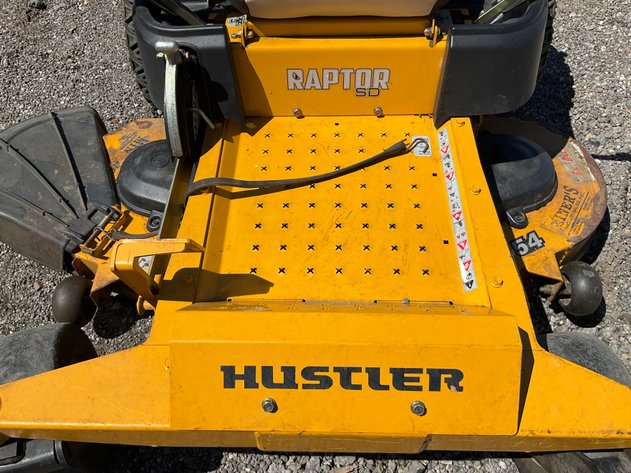 Hustler Raptor SD Zero-Turn Mower*