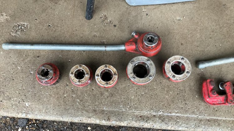 RIDGID 400 Pipe Threading Machine & Vise*