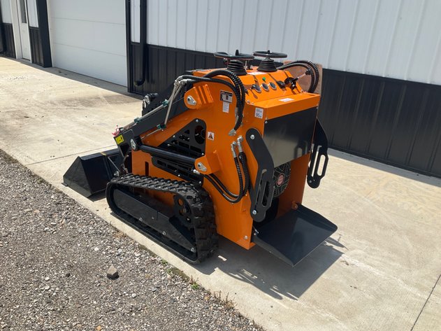 Unused Landhero Mini Skid Steer Loader