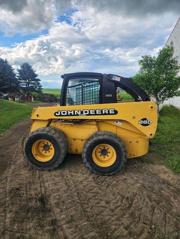 2000 John Deere 260 Skid Steer