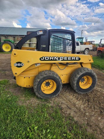 2000 John Deere 260 Skid Steer