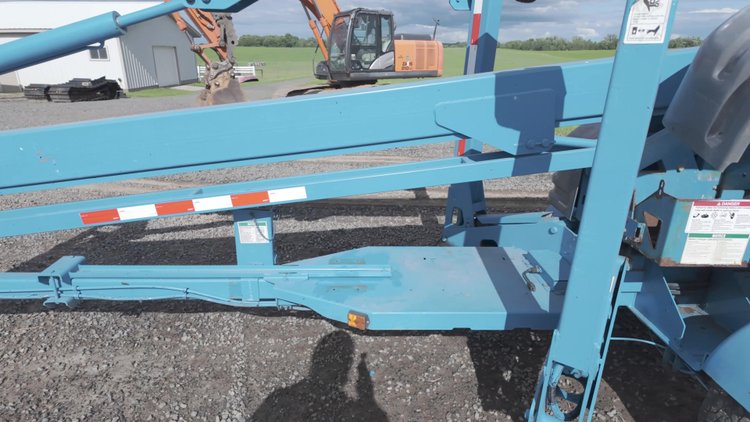 1999 Genie TMZ50/30 Towable Boom Lift