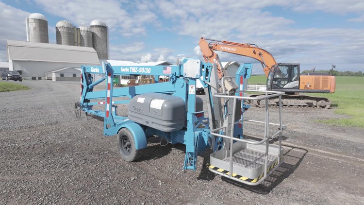 1999 Genie TMZ50/30 Towable Boom Lift