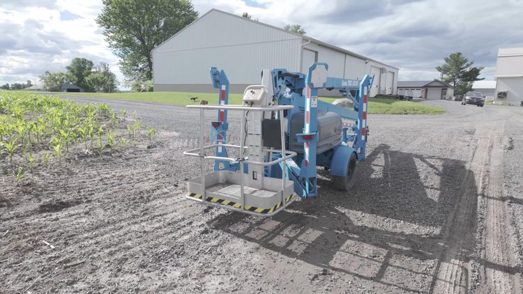 1999 Genie TMZ50/30 Towable Boom Lift