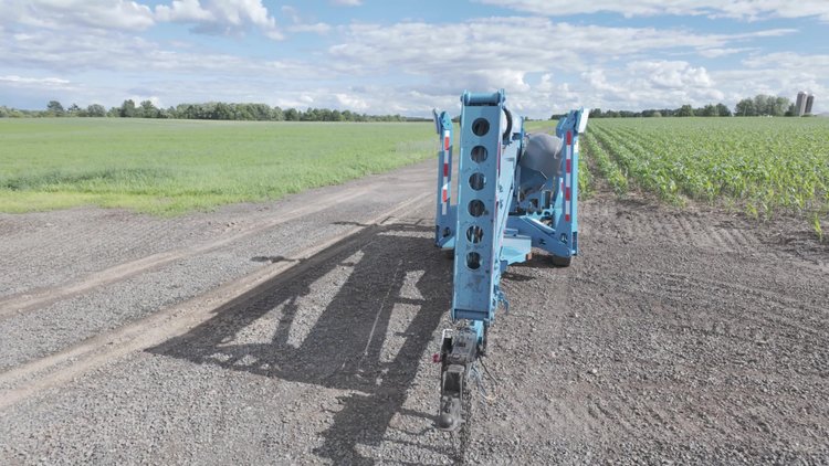 1999 Genie TMZ50/30 Towable Boom Lift