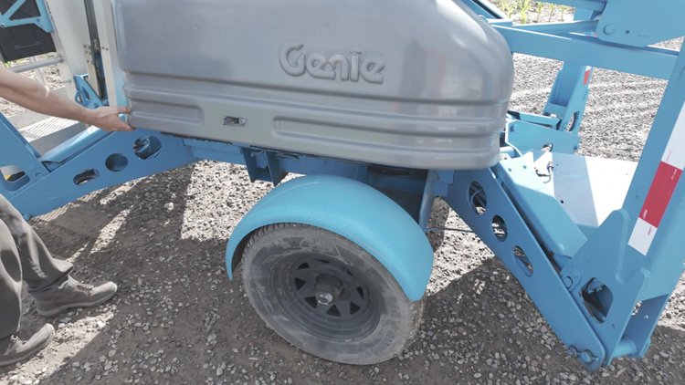 1999 Genie TMZ50/30 Towable Boom Lift