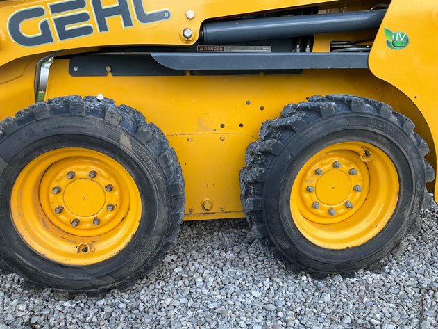 2018 Gehl R165 Skid Steer