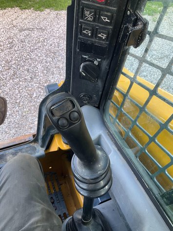 2018 Gehl R165 Skid Steer