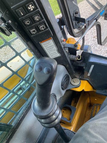 2018 Gehl R165 Skid Steer