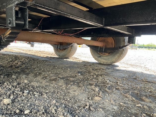 Deckover Equipment Trailer