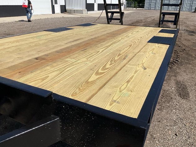 Deckover Equipment Trailer