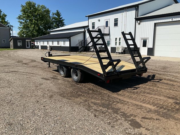 Deckover Equipment Trailer