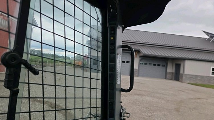 2012 New Holland L220 Skid Steer