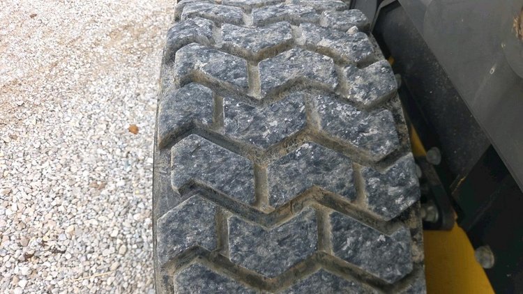 2012 New Holland L220 Skid Steer