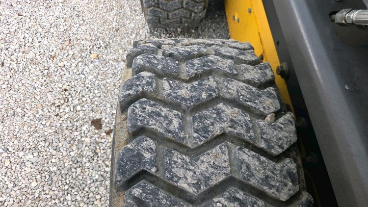 2012 New Holland L220 Skid Steer