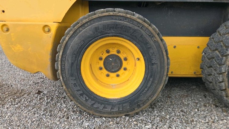 2012 New Holland L220 Skid Steer