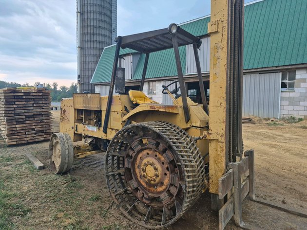 Massey Ferguson Rough Terrain Forklift