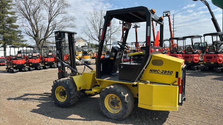 2018 NMC-2850 Articulating Forklift