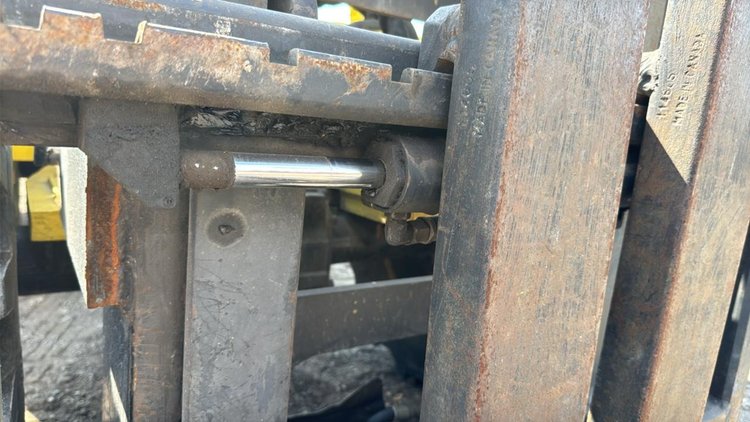2018 NMC-2850 Articulating Forklift