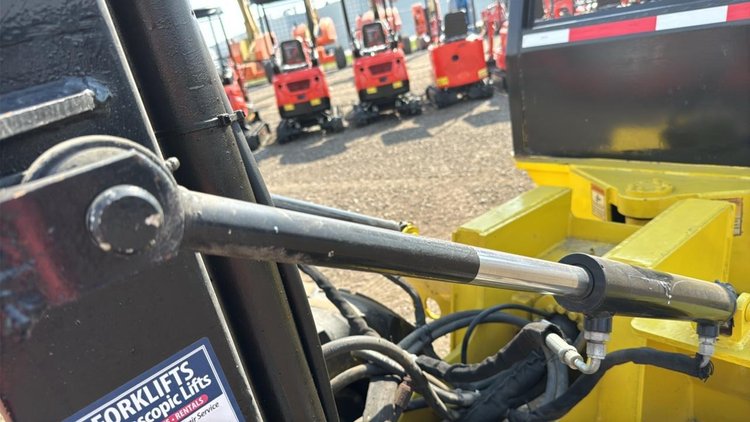 2018 NMC-2850 Articulating Forklift