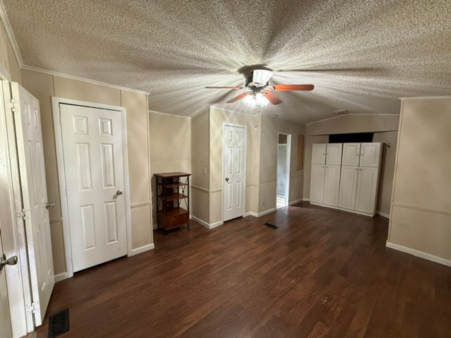 Image for Well-Maintained Mobile Home