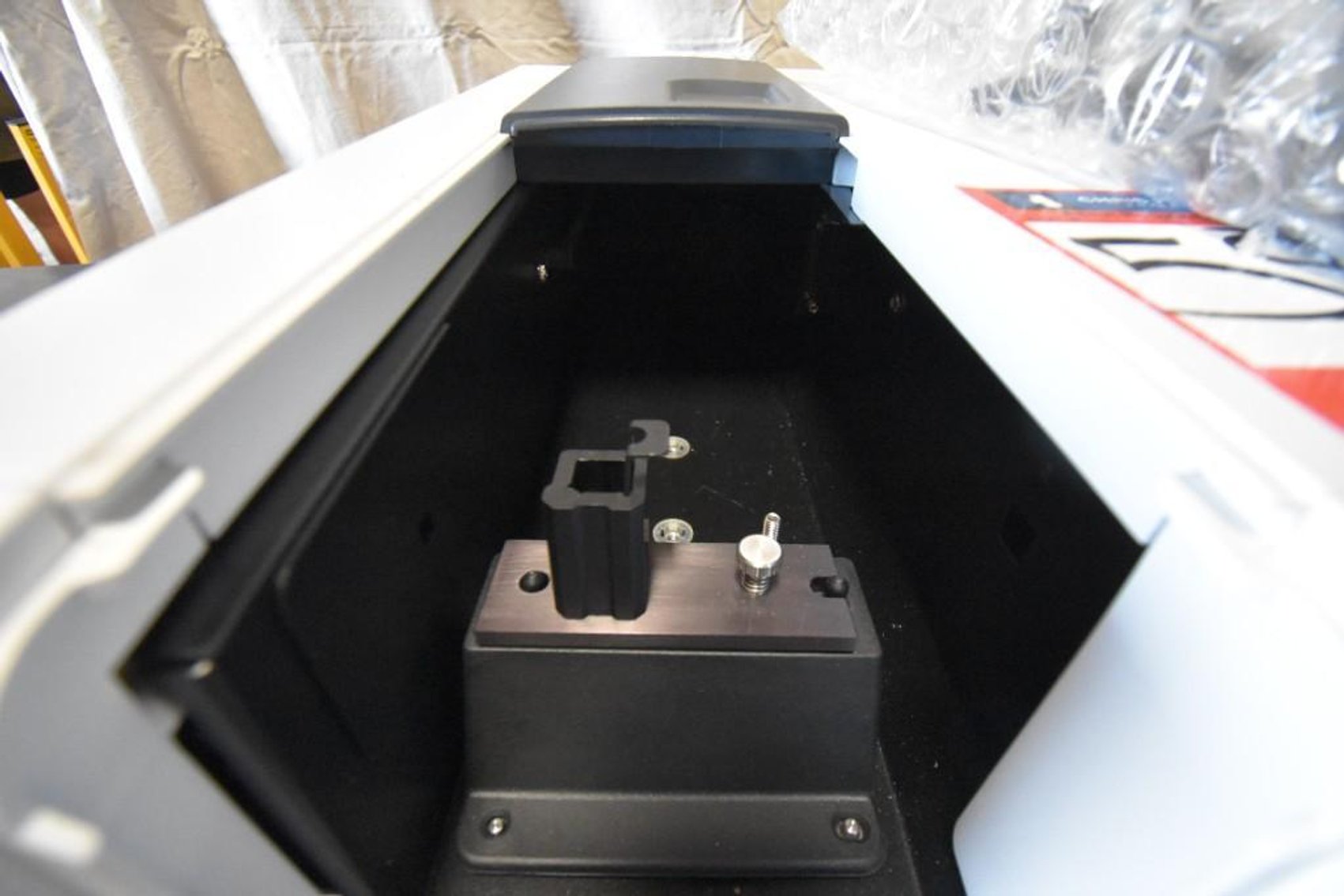 Image for ***SOLD*** MJK1827 Agilent (Cary 60 UV-VISION)