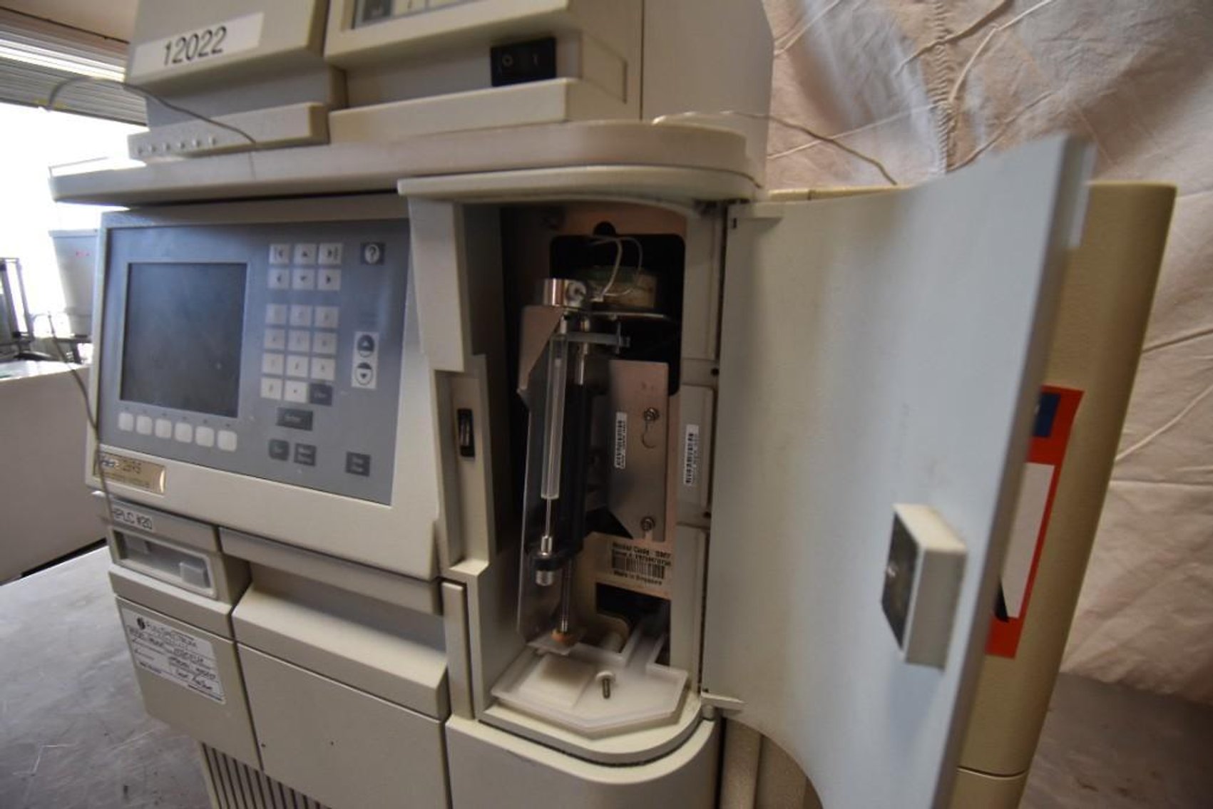 Image for ***SOLD*** MJK1803 Waters 2695 Seperations module, Waters 2489 UV/visible detector