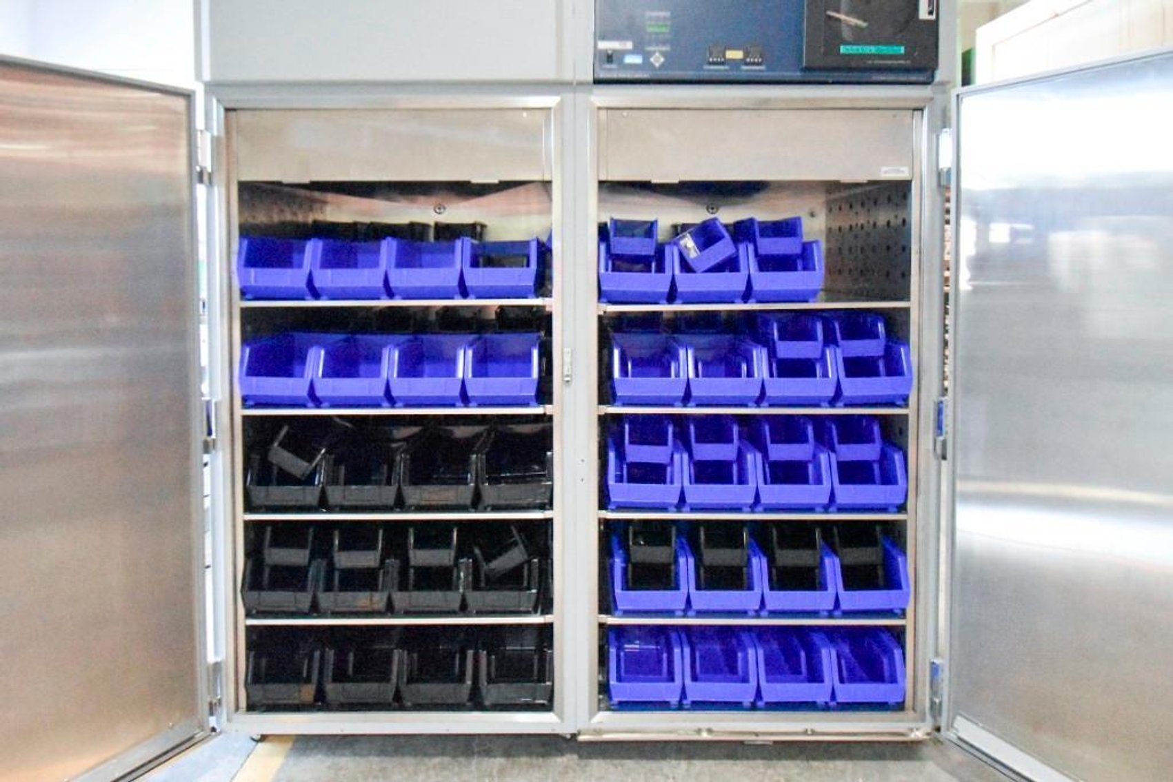 Image for MJK1787 Double Sided Environmental Specialties, Cryo-Refrigerator (ES2000 CDM – DW)