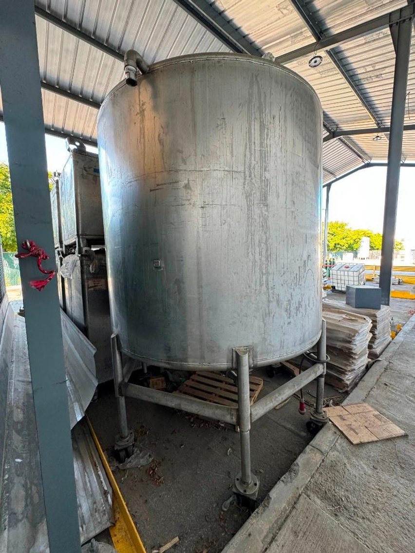 Image for ***SOLD*** MJK2278 Walker 1,700 Gallon Single Walled Agitation Tank