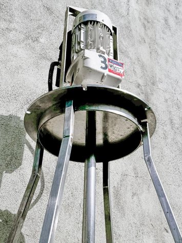 Image for MJK2281 Mixer with scoop-style mixing paddles