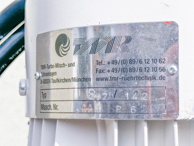 Image for MJK2282 Mixer with scoop-style mixing paddles