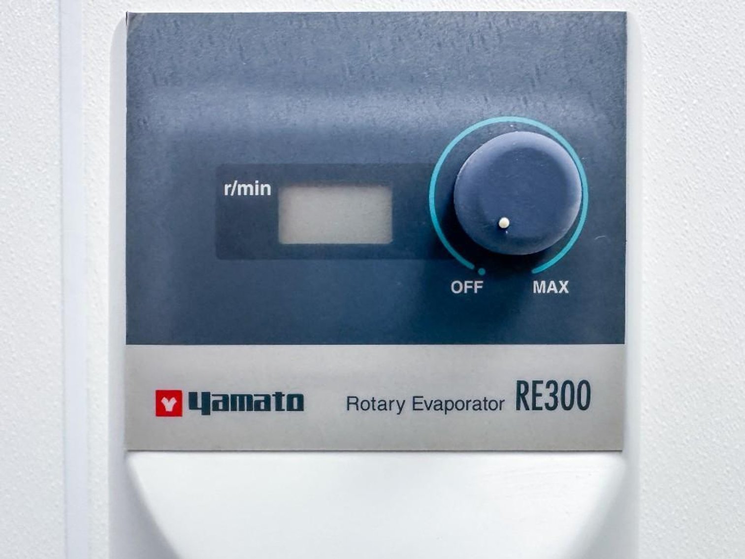 Image for MJK2313 Yamato Rotary Evaporator (RE300) + Water Bath (BM500)