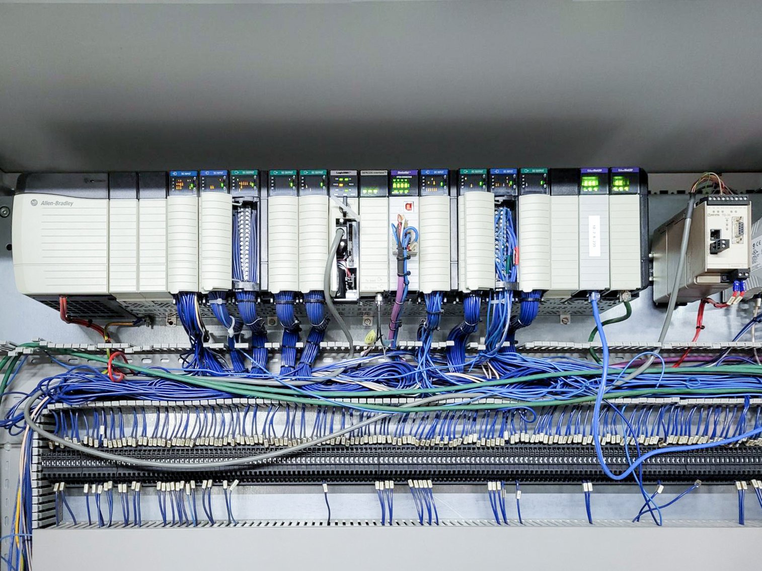 Image for MJK2438 VOLPAK SI-360F2 – Horizontal Form-Fill-Seal Pouch Machine (Duplex)