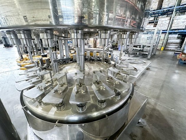 Image for MJK2519 15 Head Fogg Rotary Filler and Capper with Elevator