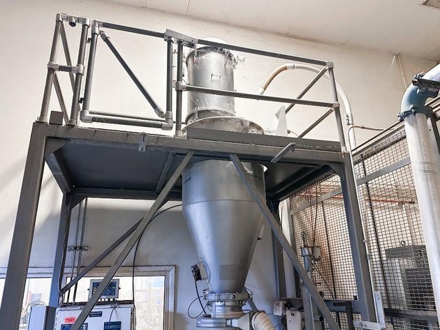 Image for MJK2520 Vacuum Max Powder Handling System with Mezzanine & Weigh-Tronics Scale
