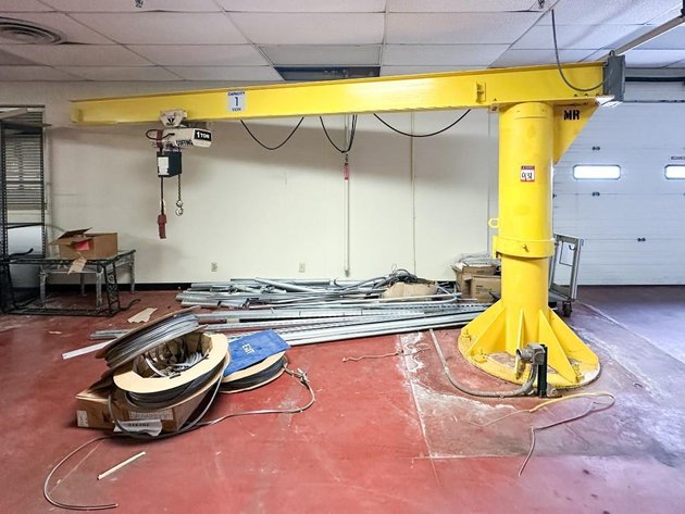 Image for MJK2523 1 Ton Crane with coffing hoist