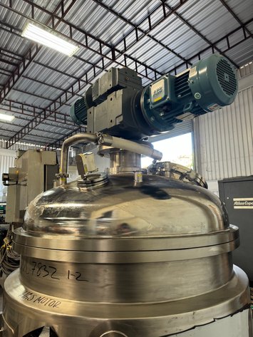 Image for MJK2552 1000 Liter SS, Fully Jacketed, Vacuum, Triple Motion Mixing Kettle