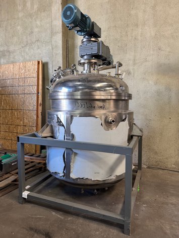 Image for MJK2552 1000 Liter SS, Fully Jacketed, Vacuum, Triple Motion Mixing Kettle