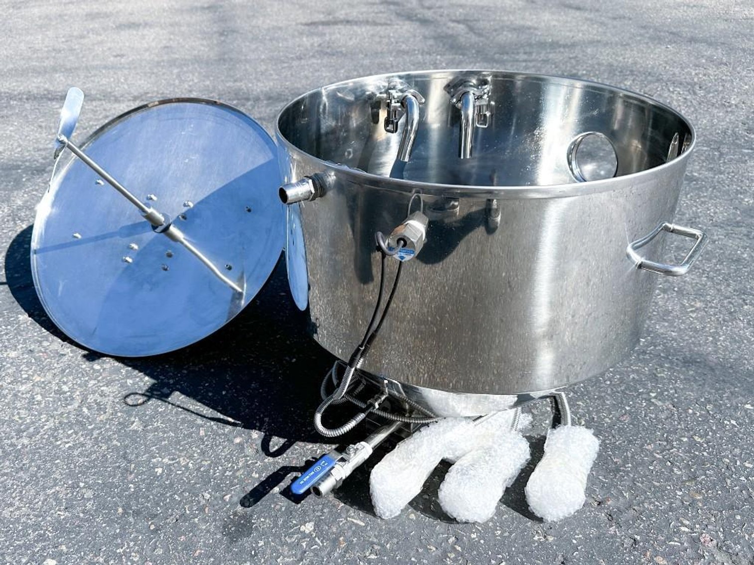 Image for MJK2572 NEW - SV3000 Sky Softgel Encapsulation Machine and Mixing Tanks Suite