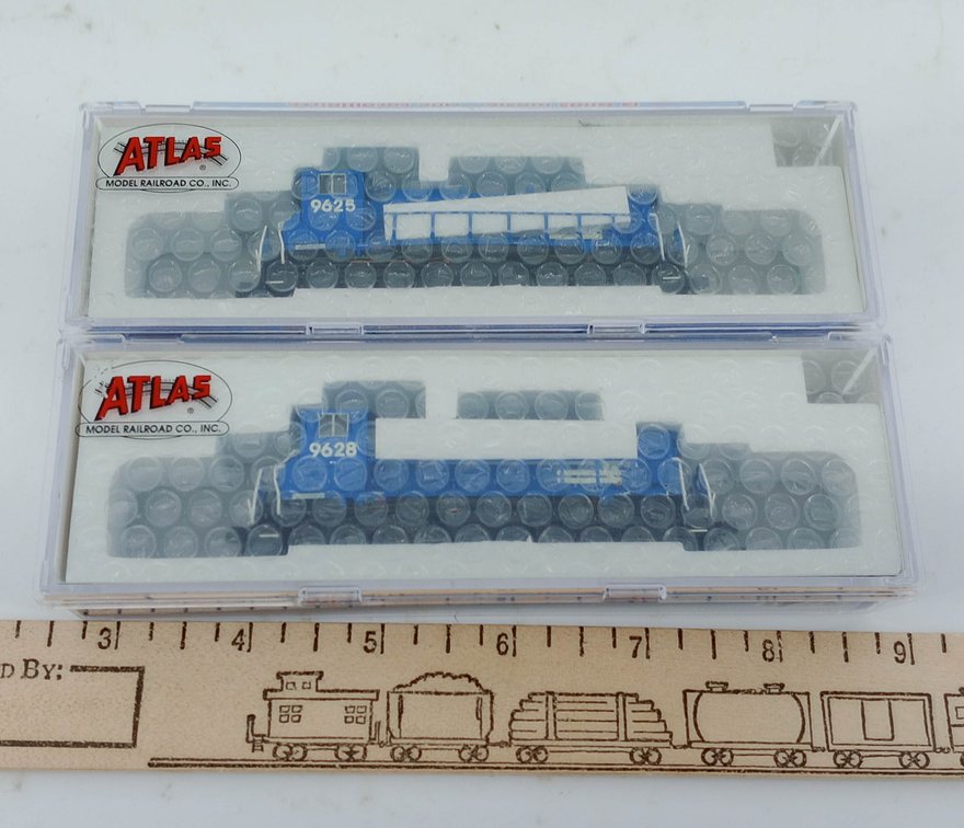 2 ATLAS N MP15DC 40 003 833 & 834 CONRAIL LOCOMOTIVES, 2 OBS  INV 263331575
